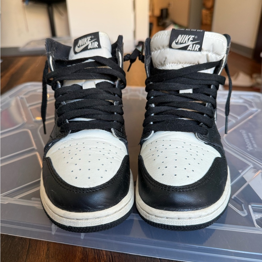 Air Jordan 1 Retro high OG Sneakers - Mocha’s - Picture 2 of 6